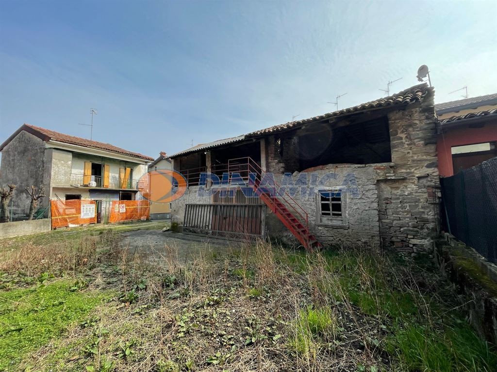 CASA INDIPENDENTE A AMBIVERE (BERGAMO)